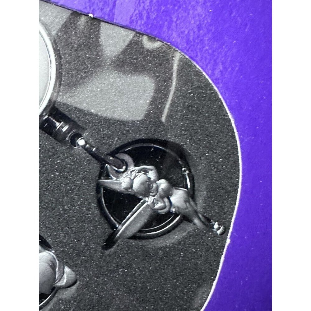 Disney 75 Years Of Love And Laughter Metal Keychain Dumbo, Tinkerbell, Cheshire - Picture 5 of 8